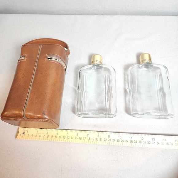Vintage Mid-Century Travel Leather‎ Flask Carrier With (2) Glass Flasks - Picture 8 of 9